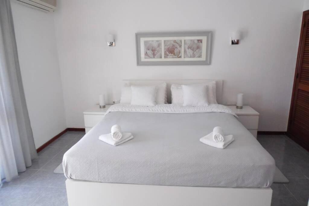 Happy House-Fantastic Holiday With All Amenities Albufeira Esterno foto